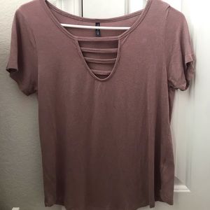 mauve pink t-shirt